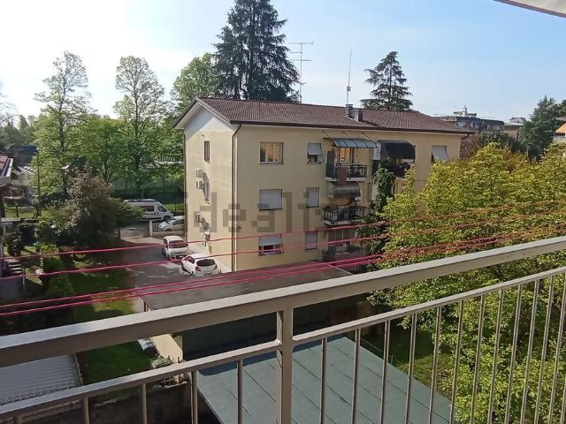 Appartamento in vendita di 122 m² in Via Fratelli Rosselli