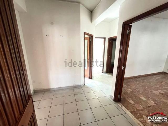 Appartamento in vendita di 122 m² in Via Ipponio