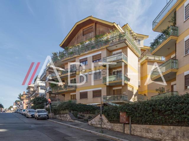 Appartamento in vendita di 122 m² in Via Isidoro del Lungo, 28