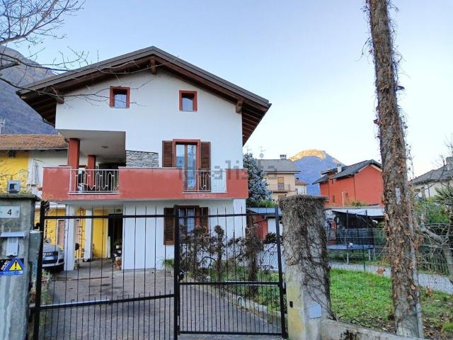 Appartamento in vendita di 122 m² in Via Leonardo da Vinci
