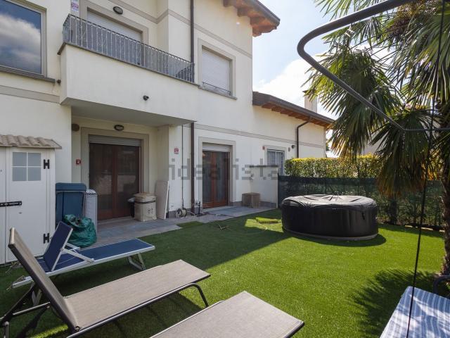 Appartamento in vendita di 122 m² in Via Livio Colzani, 64