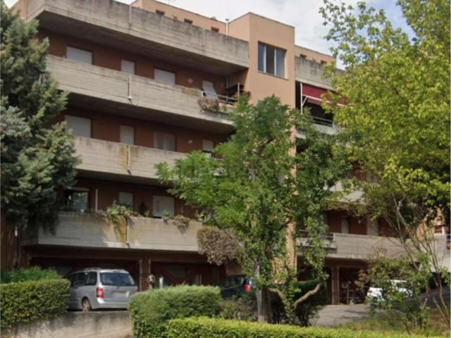Appartamento in vendita di 122 m² in Via Monte Rosa, 11