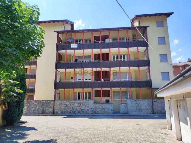 Appartamento in vendita di 122 m² in Via Monte Rosa, 1