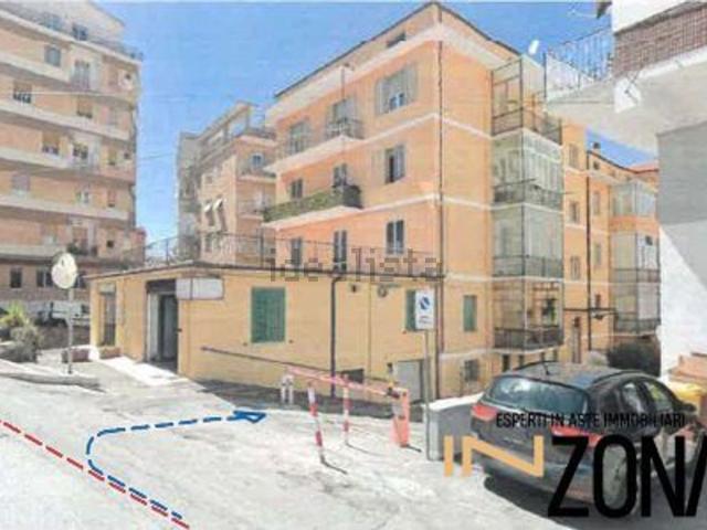 Appartamento in vendita di 122 m² in Via Madonna degli Angeli, 105