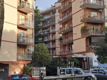 Appartamento in vendita di 122 m² in Via Mario Chiri