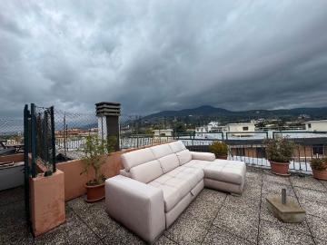 Appartamento in vendita di 122 m² in Via Mario Sbrilli