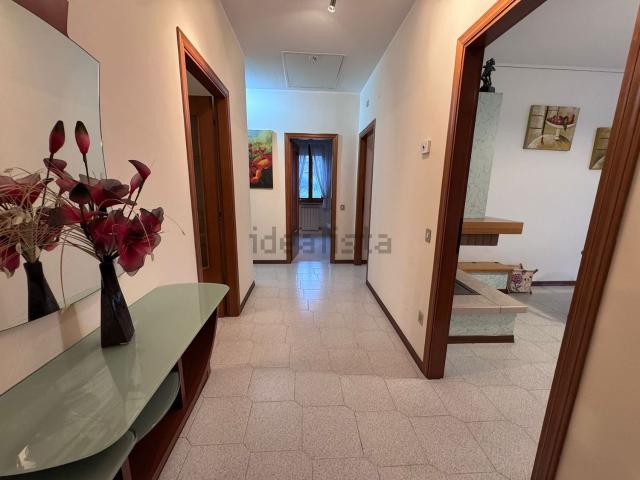 Appartamento in vendita di 122 m² in Via Maria F. Fattorini