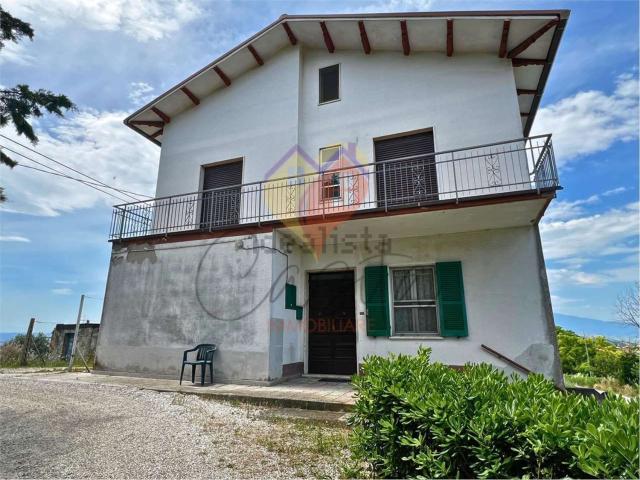Appartamento in vendita di 122 m² in Via Sant&apos Angelo, 11
