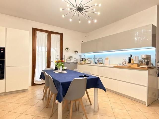 Appartamento in vendita di 122 m² in Via P. Mascagni