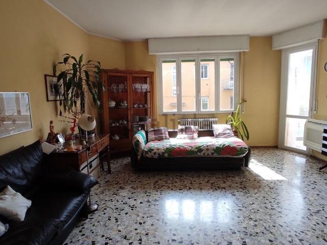 Appartamento in vendita di 122 m² in Via Paolucci de Calboli, 40