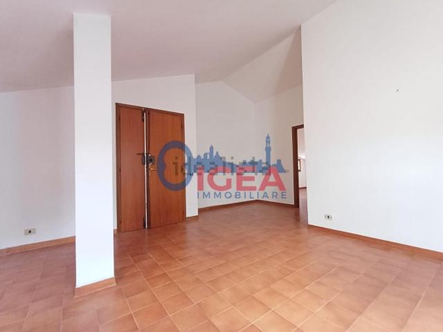 Appartamento in vendita di 122 m² in Via Principale, 53100