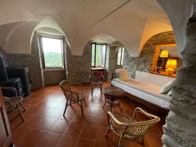 Appartamento in vendita di 122 m² in Via Revelli