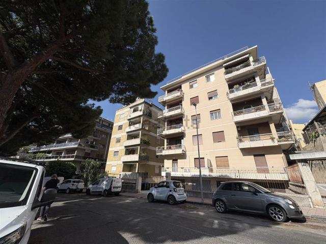 Appartamento in vendita di 122 m² in Viale Regina Margherita, 85