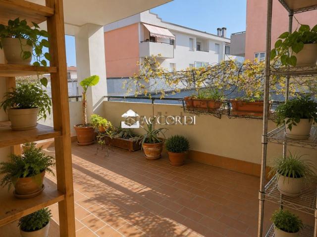 Appartamento in vendita di 122 m² in Viale Sandro Pertini, 6
