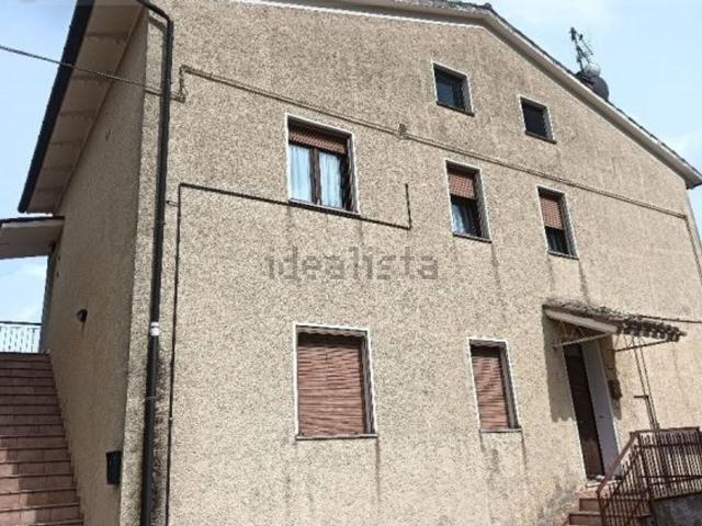 Appartamento in vendita di 122 m² in Frazione Baruccio, 64