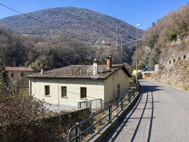 Appartamento in vendita di 123 m² in Via Gombaro