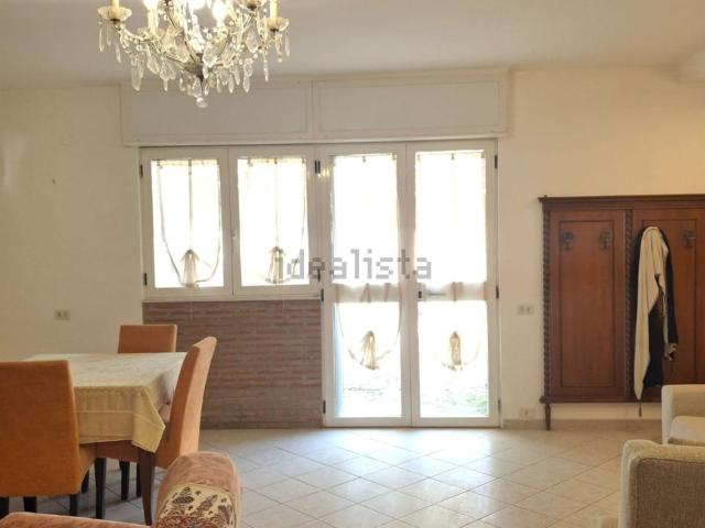 Appartamento in vendita di 123 m² in Via Costa d&apos Arco