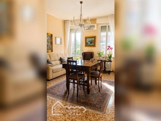 Appartamento in vendita di 123 m² in Via Angelo Zanti, 2