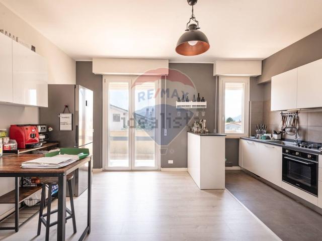 Appartamento in vendita di 123 m² in Via Giacomo Matteotti, 176