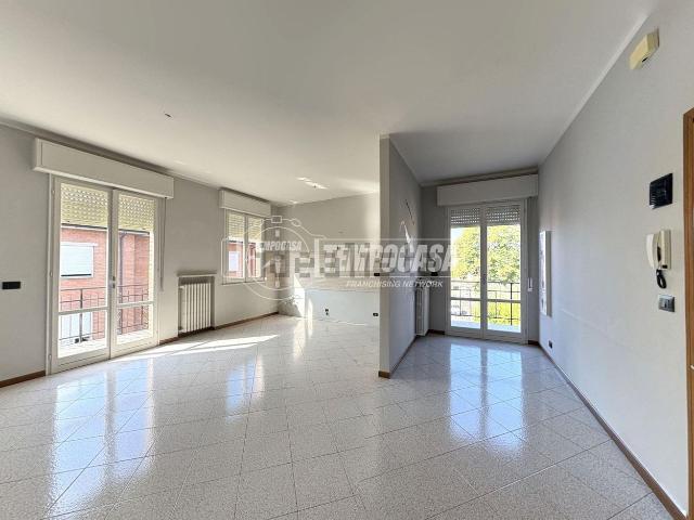 Appartamento in vendita di 123 m² in Via Don Amorotti
