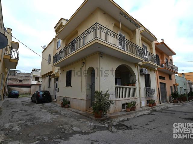 Appartamento in vendita di 123 m² in Via dei Cipressi