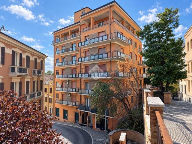 Appartamento in vendita di 123 m² in Via della Liberazione, 1