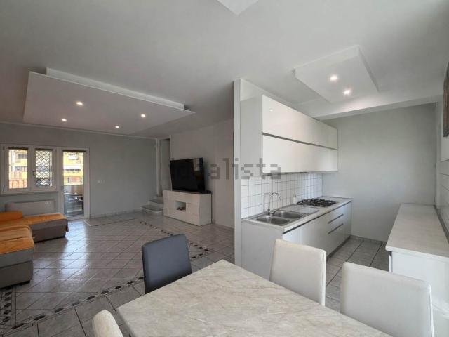 Appartamento in vendita di 123 m² in Via Ivanoe Bonomi