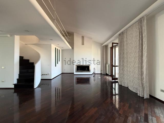 Appartamento in vendita di 123 m² in Via Lucio Libertini, 27