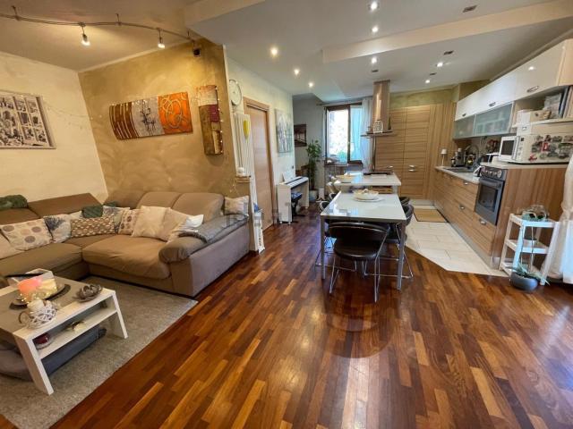 Appartamento in vendita di 123 m² in Via Luigi Dodi