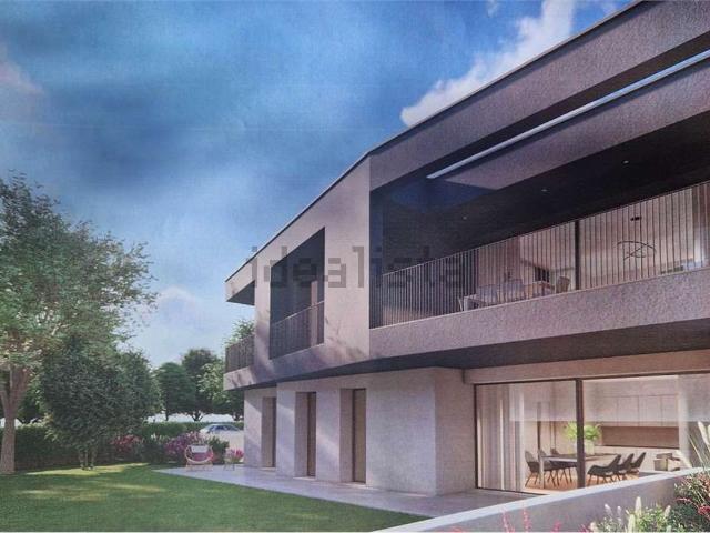 Appartamento in vendita di 123 m² in Via S. D&apos Acquisto, 1