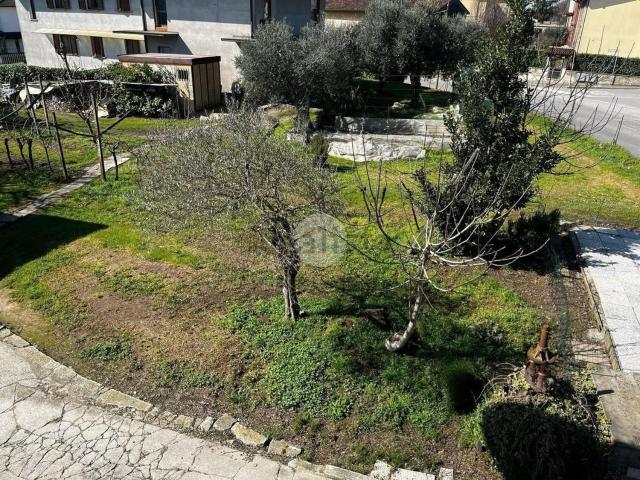 Appartamento in vendita di 123 m² in Via Santa M. C. Di Rosa, 90