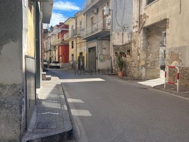 Appartamento in vendita di 123 m² in Via SS. Martiri