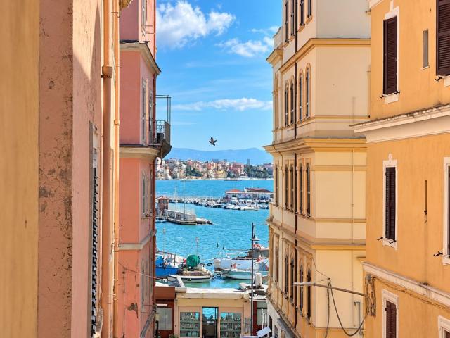 Appartamento in vendita di 123 m² in Via Padre Lombardi, 15