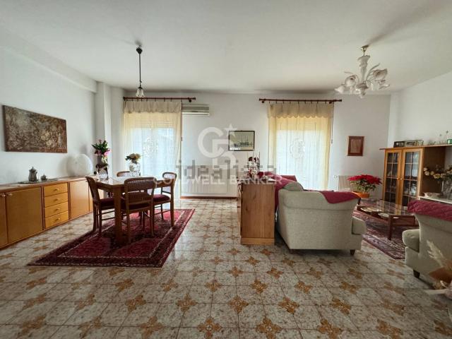 Appartamento in vendita di 123 m² in Via Paestum, 2