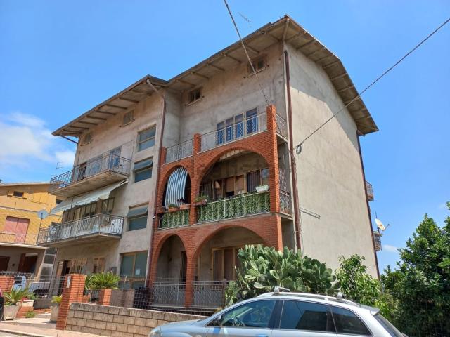 Appartamento in vendita di 123 m² in Via Perdicasso Barrile, 36