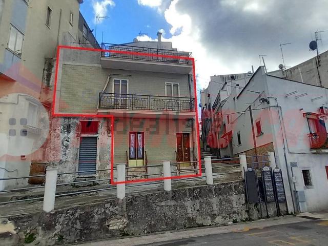 Appartamento in vendita di 123 m² in Via Umberto I, 27