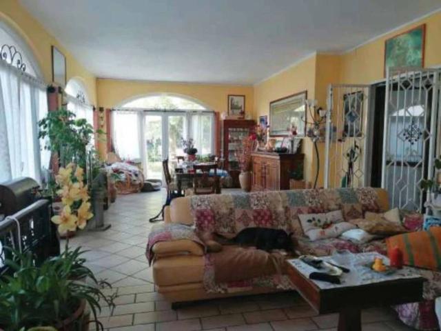 Appartamento in vendita di 123 m² in Via Valentino Lupattelli, 3