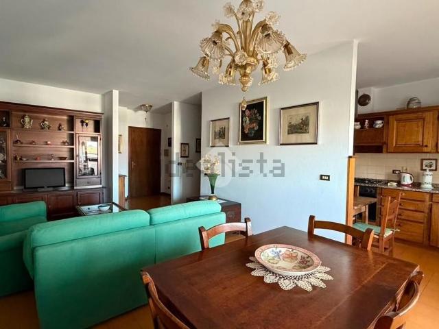 Appartamento in vendita di 123 m² in Via Villascura, 50