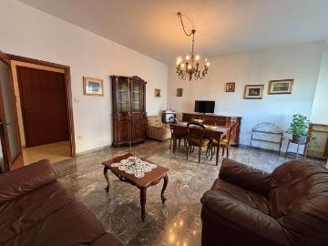 Appartamento in vendita di 123 m² in Via Yuri Gagarin, 9