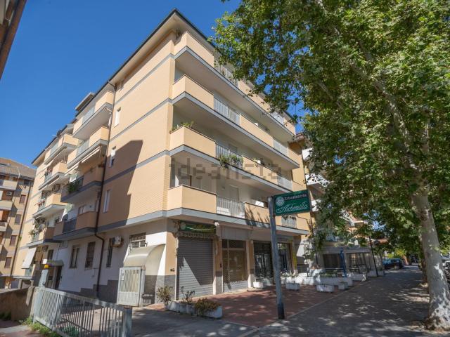 Appartamento in vendita di 123 m² in Viale Alcione, 23