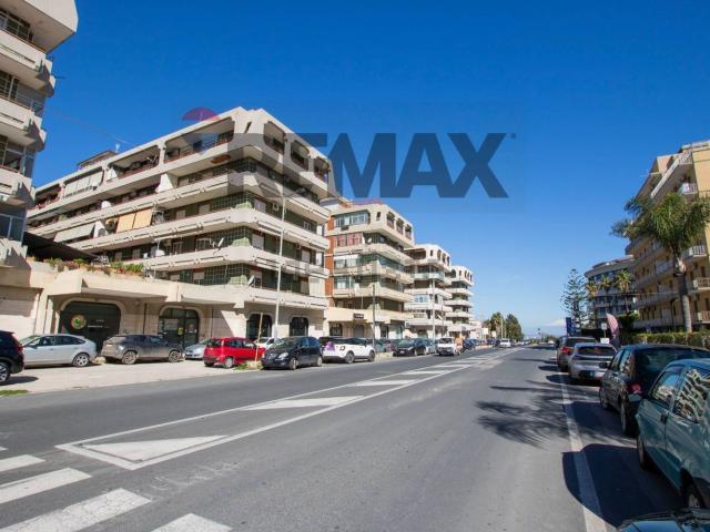 Appartamento in vendita di 123 m² in Viale Scala Greca, 413