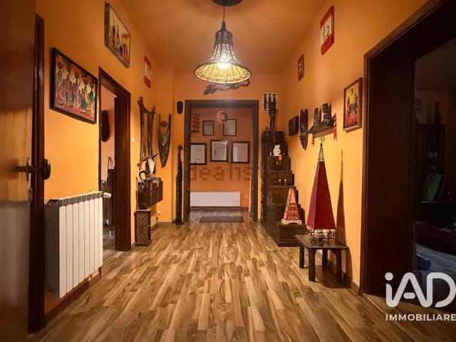 Appartamento in vendita di 123 m² in Piazza Cesare Battisti