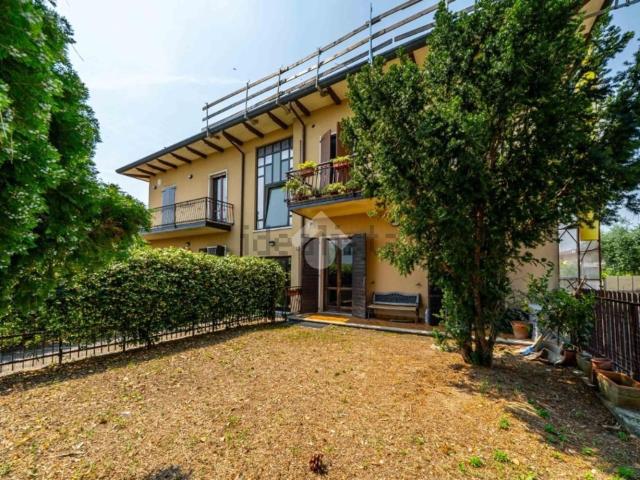 Appartamento in vendita di 123 m² in Strada Tononi, 28