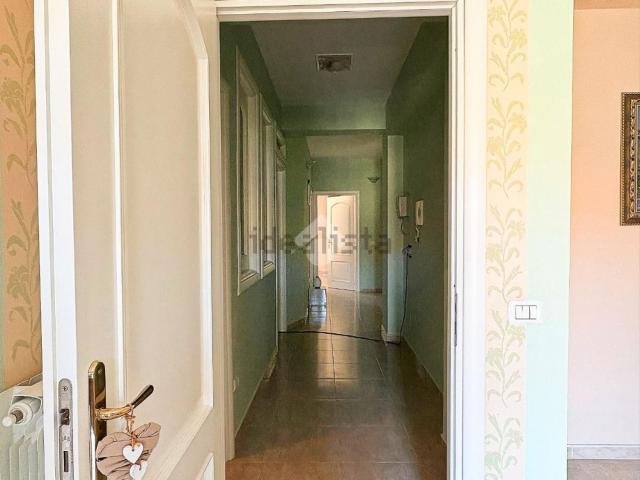 Appartamento in vendita di 124 m² in Via Catanzaro, 19