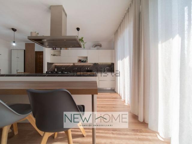 Appartamento in vendita di 124 m² in Via B. Giuliari, 4