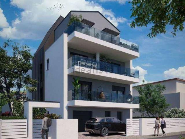 Appartamento in vendita di 124 m² in Via Bolzano