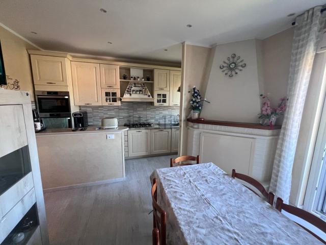 Appartamento in vendita di 124 m² in Via Giuseppe Capograssi, 26
