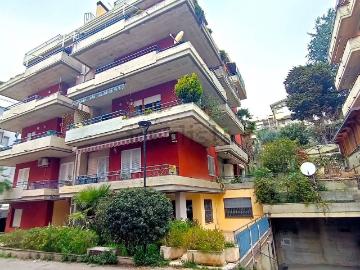 Appartamento in vendita di 124 m² in Via Felice Barnabei