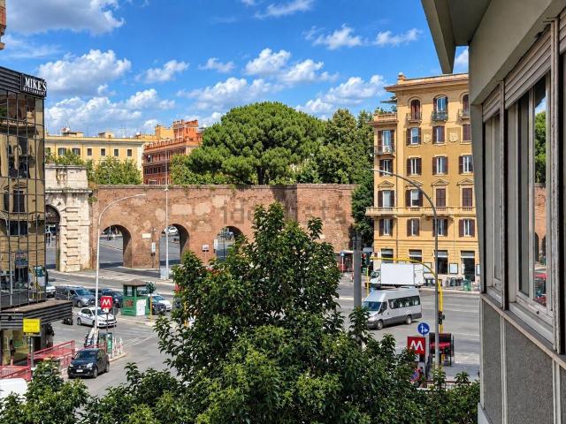 Appartamento in vendita di 124 m² in Via Magnagrecia