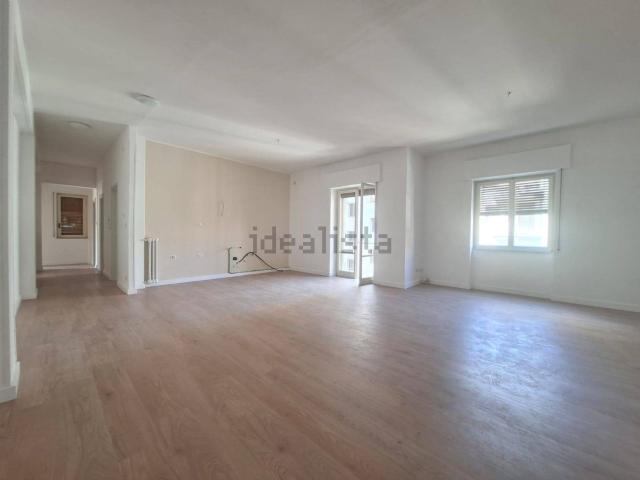 Appartamento in vendita di 124 m² in Via San Alberico Crescitelli, 15